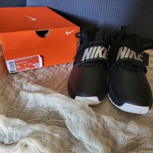 Nike Tennis Shoes Size 6Y or Women's 8